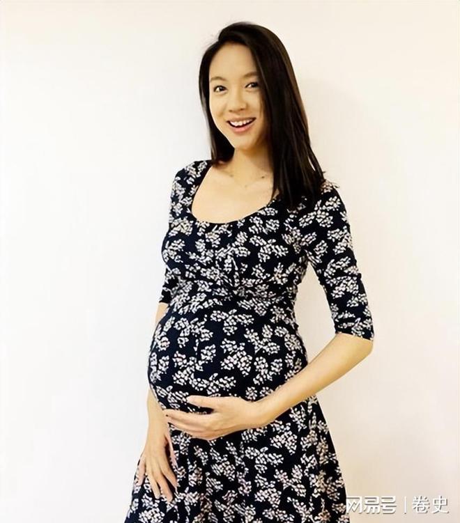 豪门怀孕6个月上春晚站C位真人生赢家AG真人游戏地址艳压奚梦瑶拒嫁30亿(图13)