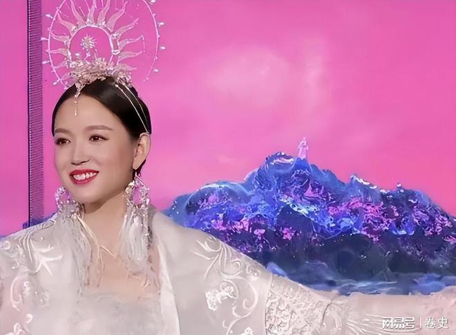 豪门怀孕6个月上春晚站C位真人生赢家AG真人游戏地址艳压奚梦瑶拒嫁30亿(图9)