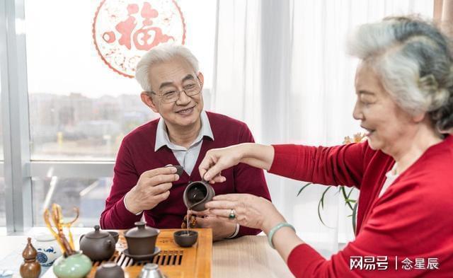钱学“消失”这3件事才是晚年底气AG真人登录退休后才看透：运动存(图2)